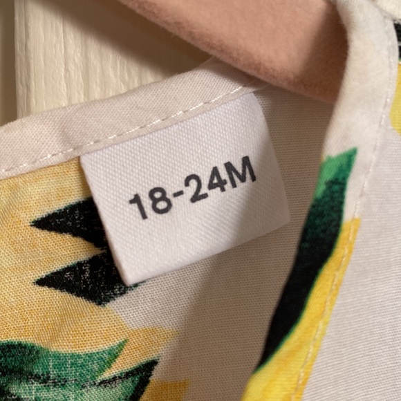 🌻Sunflower dress 18 to 24 months🌻 - Picture 3 of 6